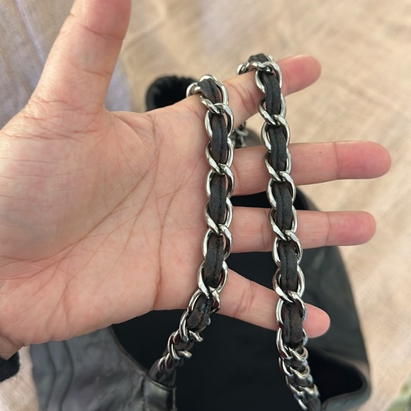 CHANEL Coco Cabas Bag - Picture 3 of 14